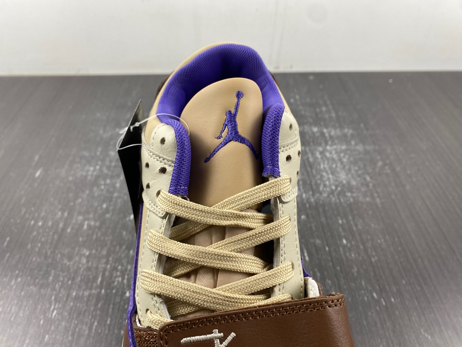 travis scott x jordan cut the check