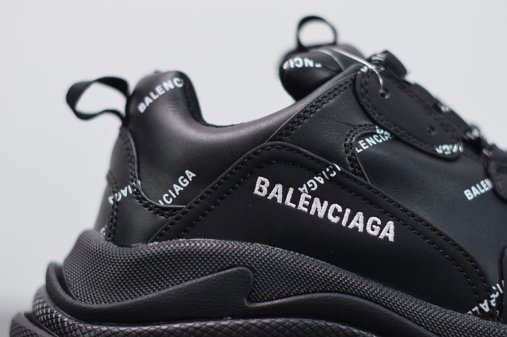 bc triple s trainer 524039 w06e2 2020