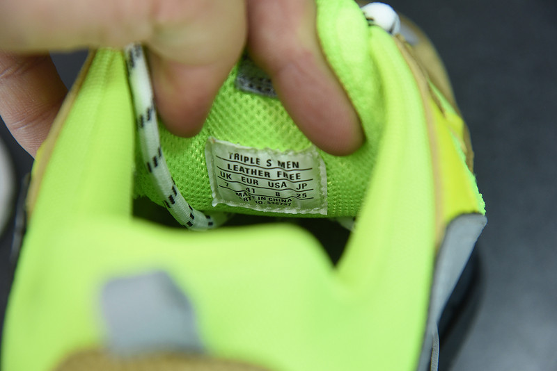 bc triple s trainer 536737 w09o3 1801