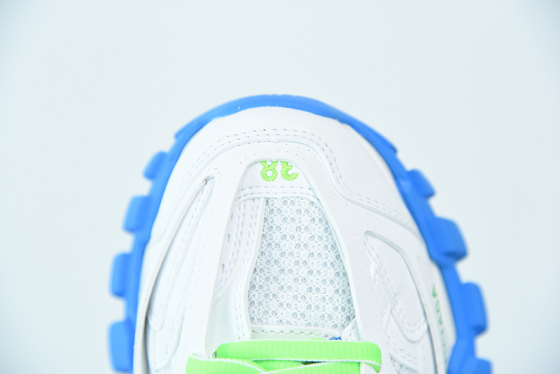 bc track sneaker