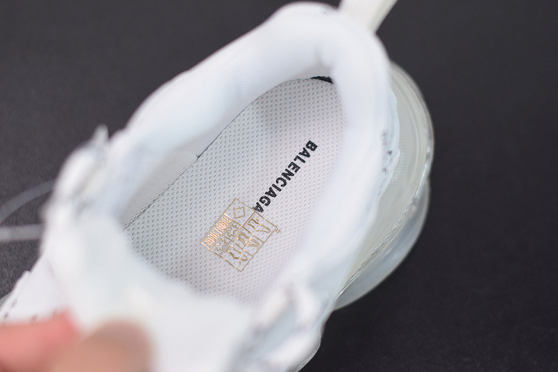 bc triple s trainer 524039 w09e1 2021