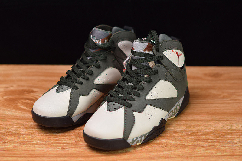 patta x air jordan 7 retro og sp “icicle” at3375-100