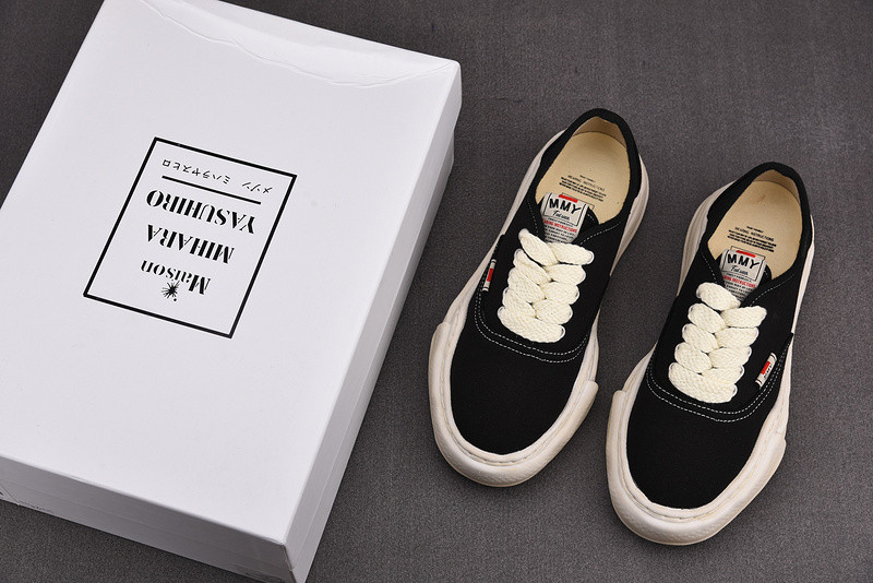 Ma*s*n mihara yasuhiro sneaker