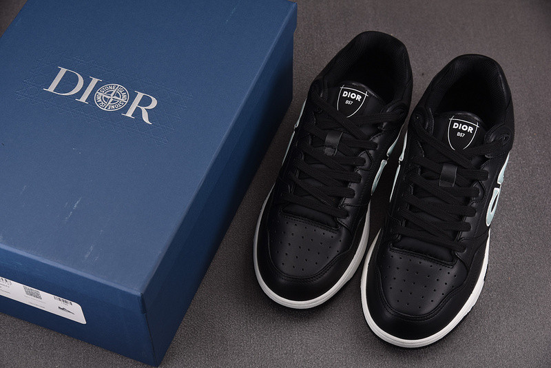 dio* sneaker