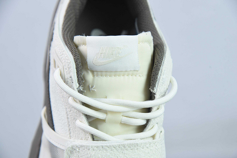 Travis Scott X Nike Shark-A-Don mocha