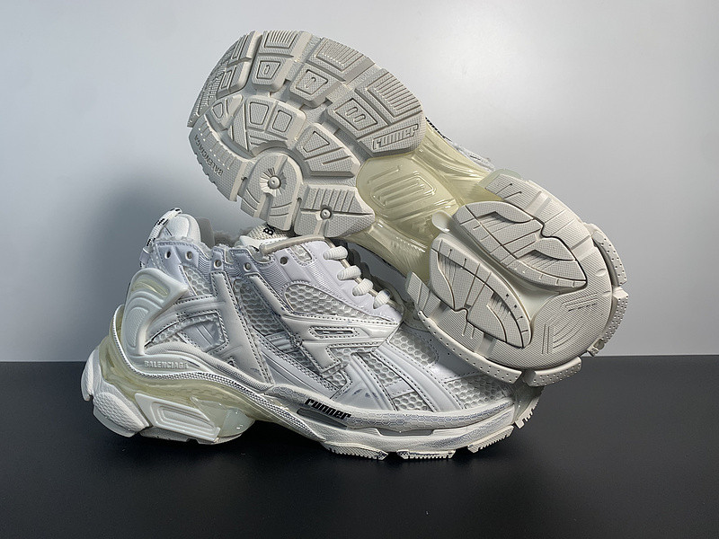 Ba*len*cia*ga runner sneaker